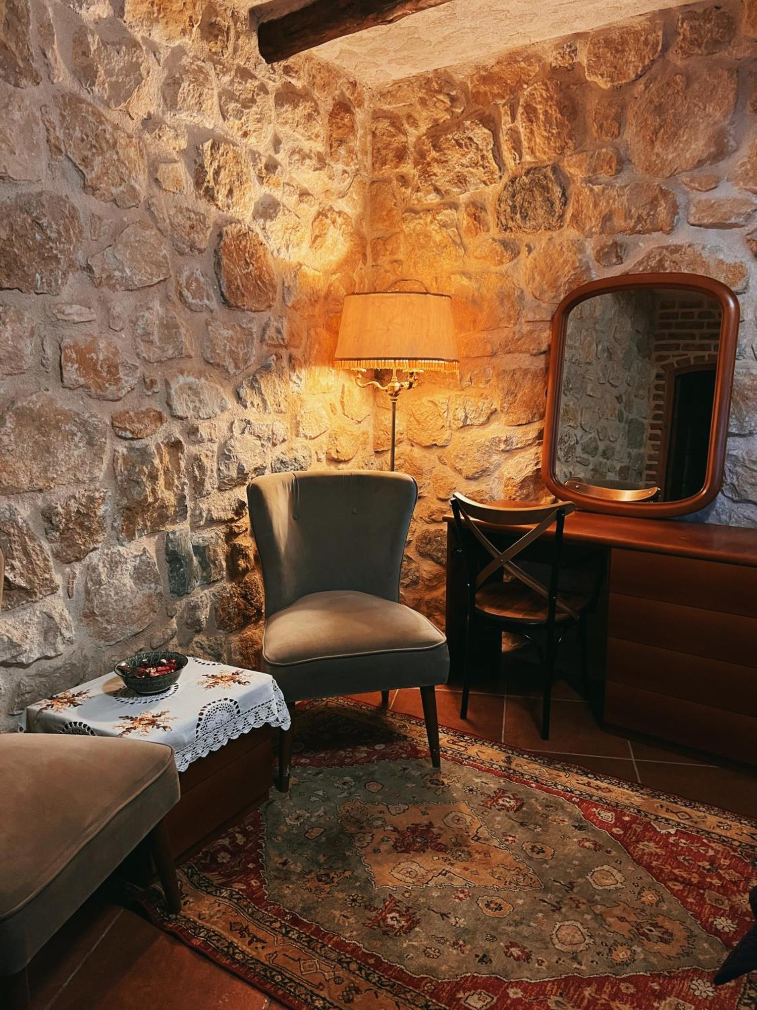 Chateau Fasel Tiranë Luaran gambar
