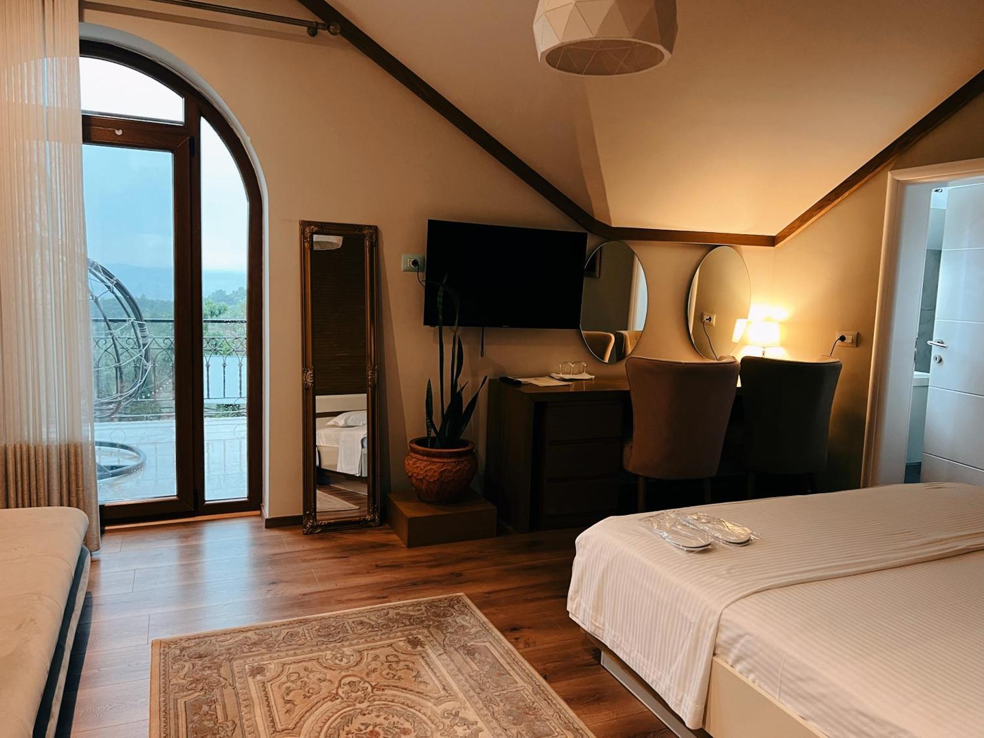 Chateau Fasel Tiranë Luaran gambar
