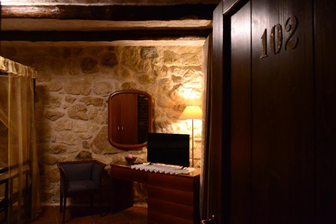 Chateau Fasel Tiranë Luaran gambar